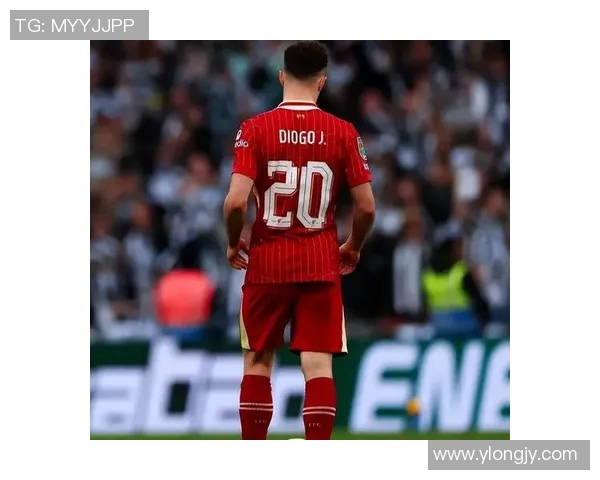 足球明星不幸遇难的悲痛消息引发全球哀悼与关注的瞬间图片回顾